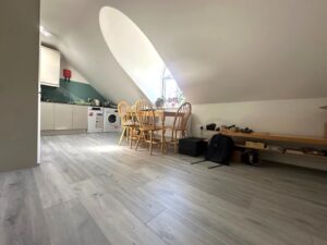 Seven Sisters Road 296C